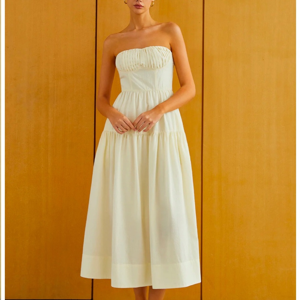 Brand New, NEVER WORN. Creamy Zipper Pleated Midi Dress.